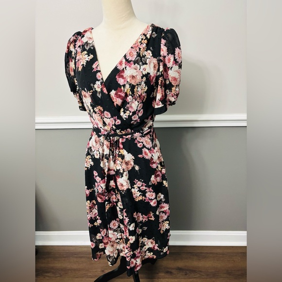 connected apparel Dresses & Skirts - Connected Apparel Black Floral Midi Dress